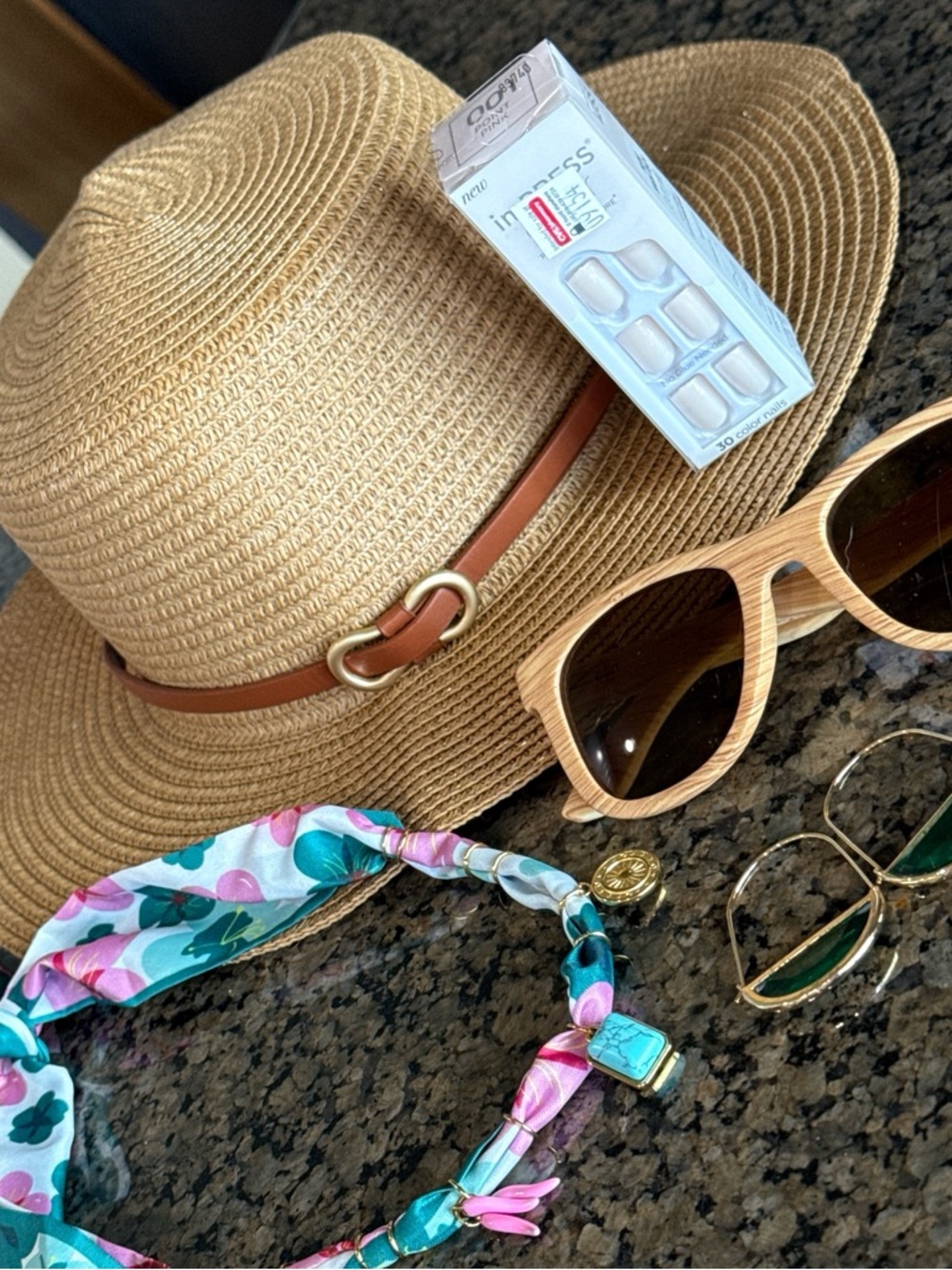 Capsule Collection - Accessory Wardrobe - Styled Bundle - Picture 2 of 15